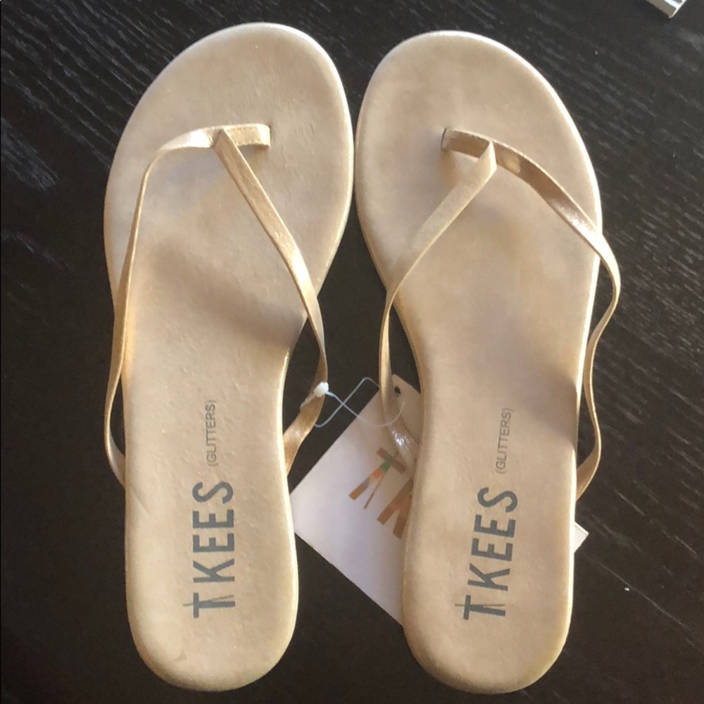 Tkees